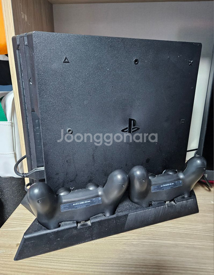 PS4 플스4 프로 팝니다--1