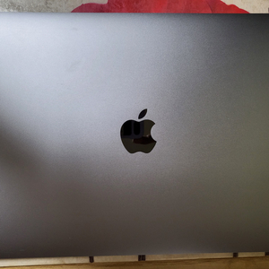 MacBook Pro 13 A1706