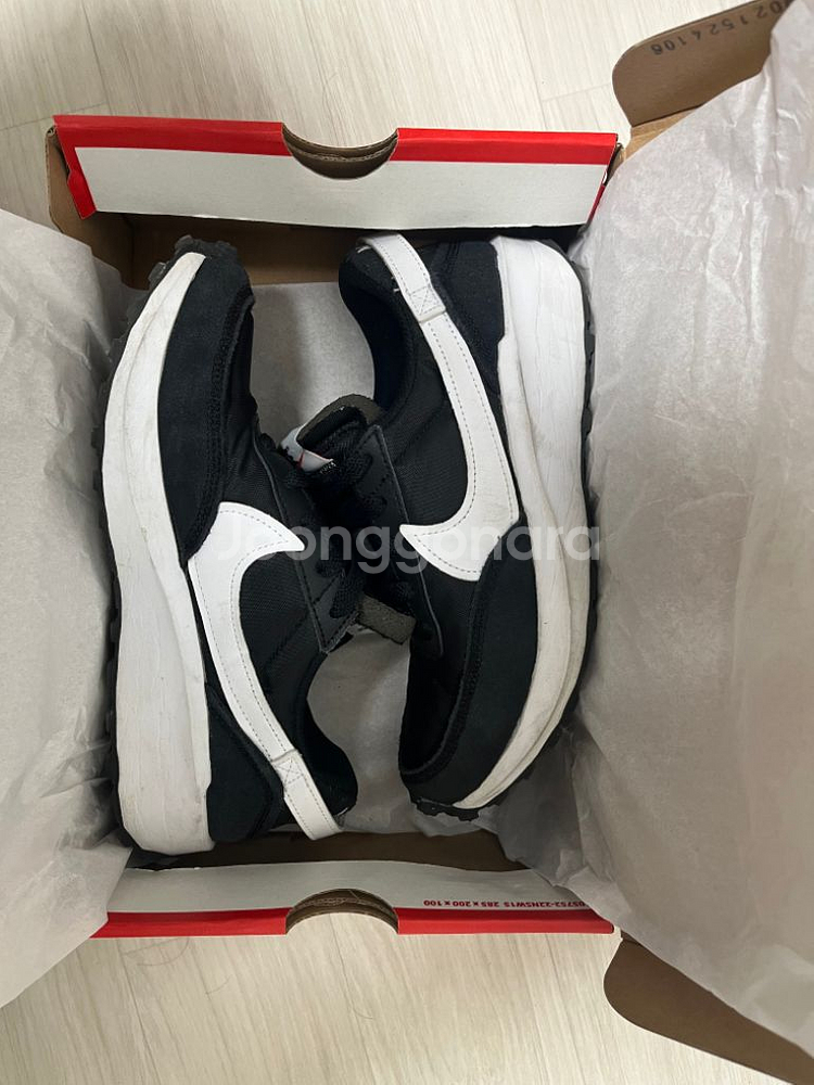 나이키 운동화 235사이즈--1