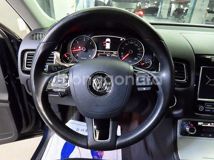 @14년식 뉴투아렉(2세대) 3.0 V6 TDI 블루--7