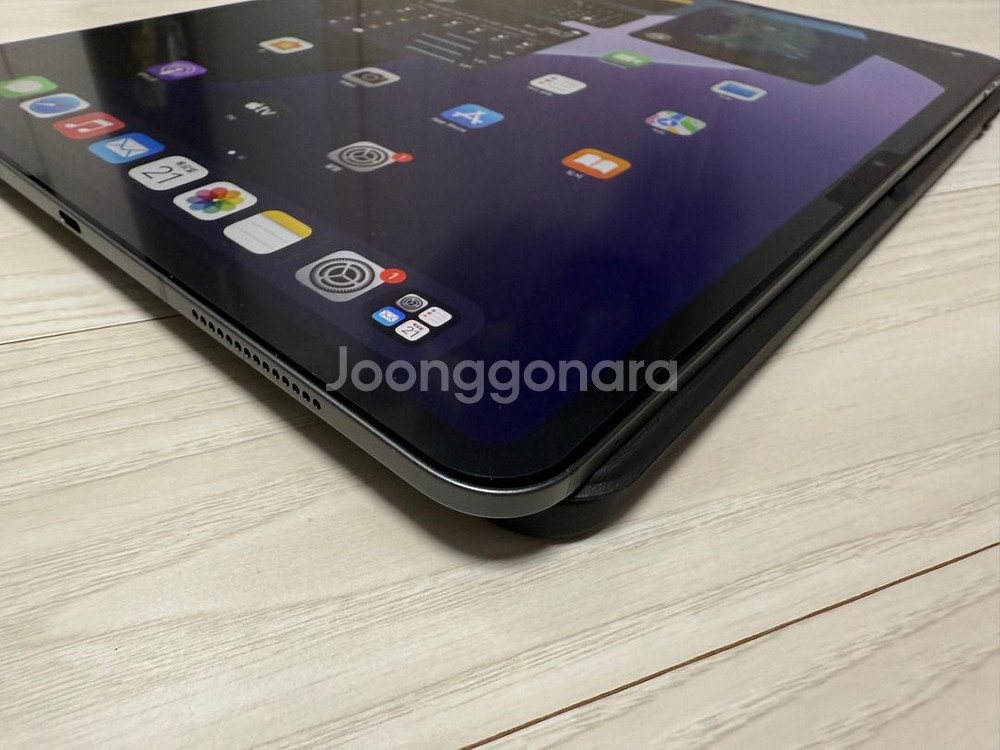 아이패드 프로 13인치 M4 256 셀룰러 판매합니다.--3