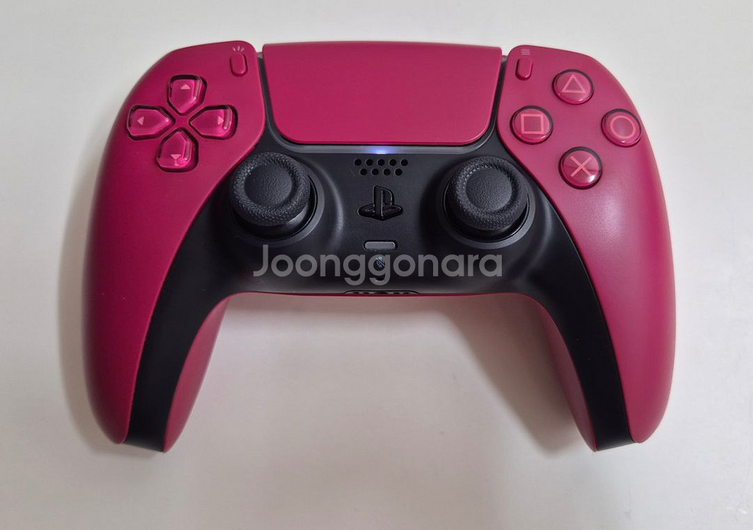 PS5 듀얼센스 컨트롤러 레드--1