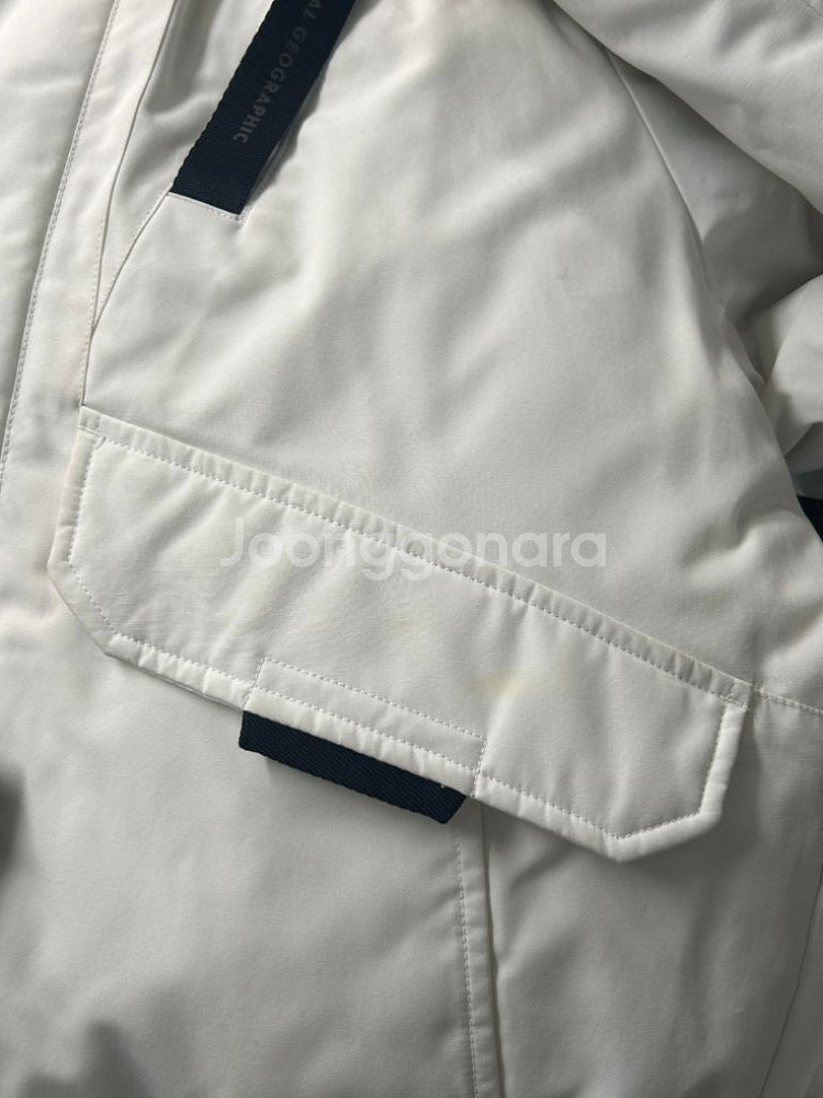 내셔널지오그래픽 패딩 L 급처합니당 !!--7