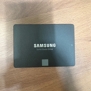 삼성 860evo ssd 500gb 팝니다.