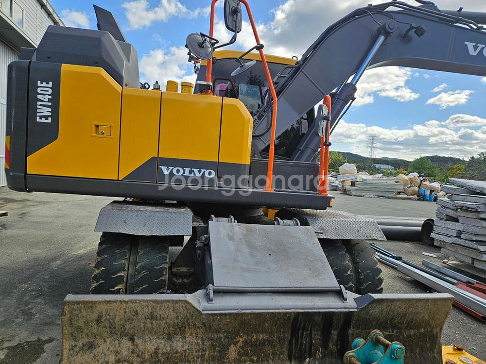 최상급 볼보 굴삭기EW140E소개합니다--1