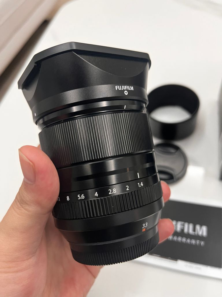 XF33 F1.4 R LM WR 신형 팝니다--1