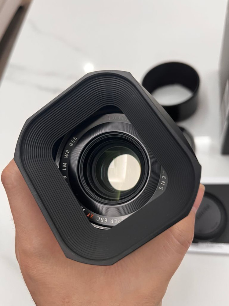 XF33 F1.4 R LM WR 신형 팝니다--2