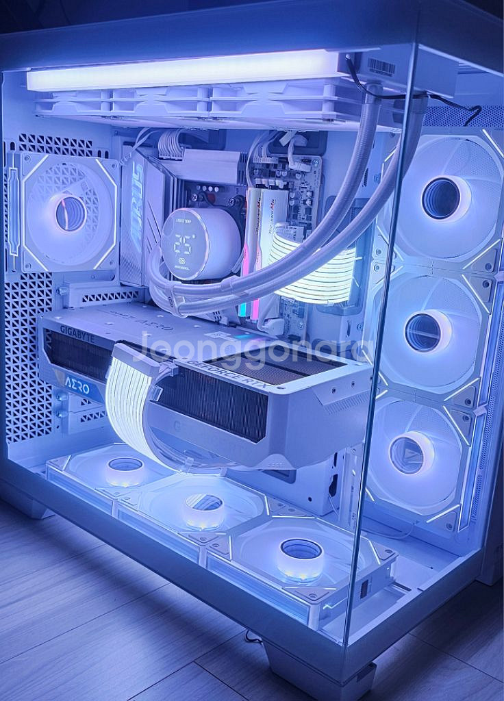 7950X3D 96GB RTX4090 화이트본체--2