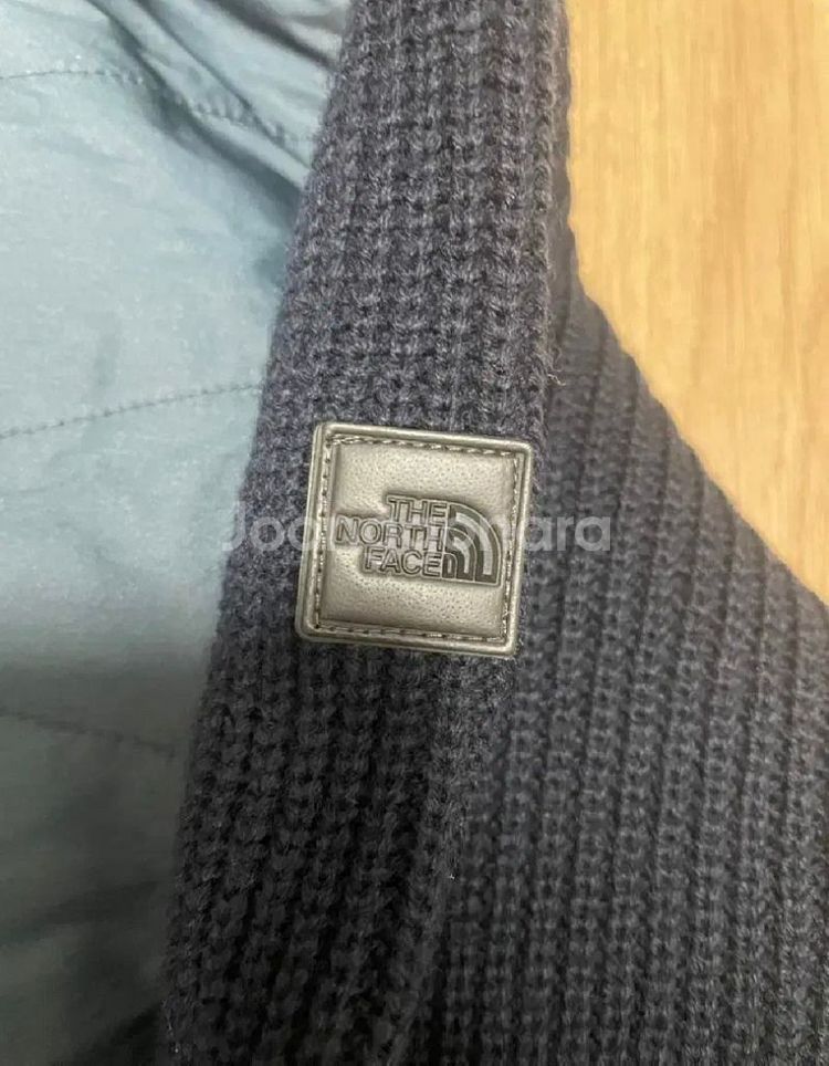 노스페이스 경량 패딩 짚업--1