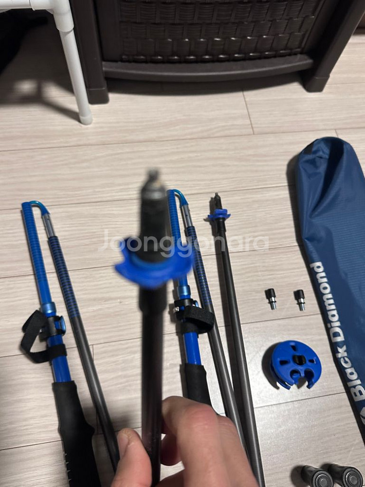 블랙 다이아몬드 디스턴스 카본 FLZ 트레킹 폴 판매합--3