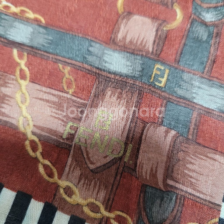 펜디 정품 코튼 소재 매우 깔끔한 손수건--1