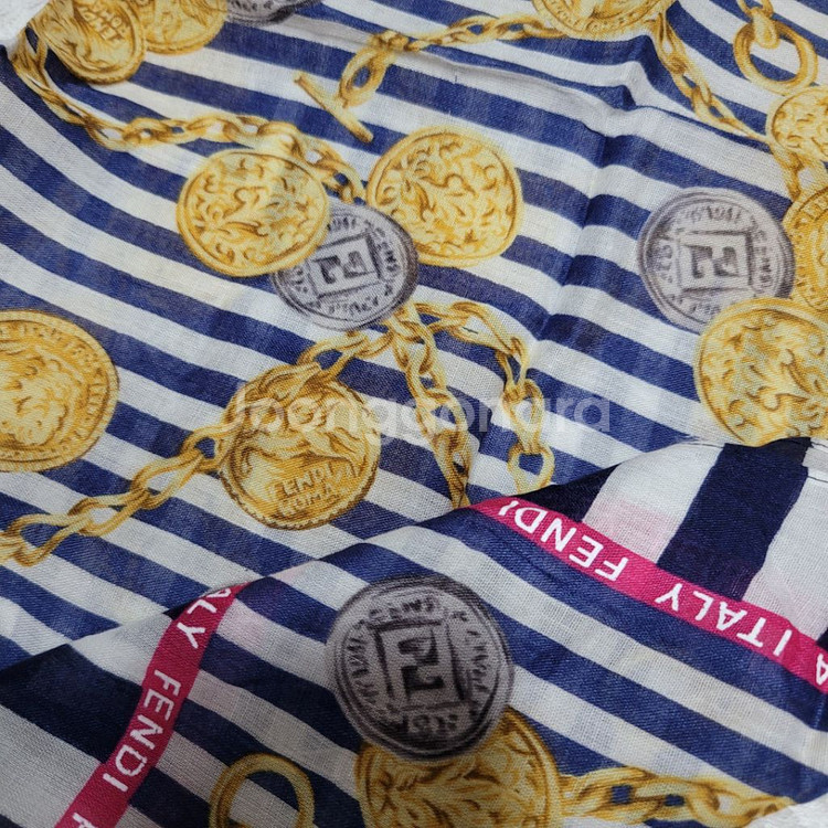 펜디 정품 코튼 소재 매우 깔끔한 손수건--2