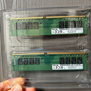 데스크탑 램 16GB (DDR4 8GB 2개)