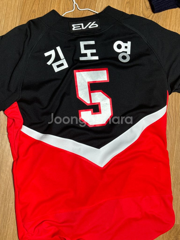 기아타이거즈 원정 유니폼 김도영 마킹--1