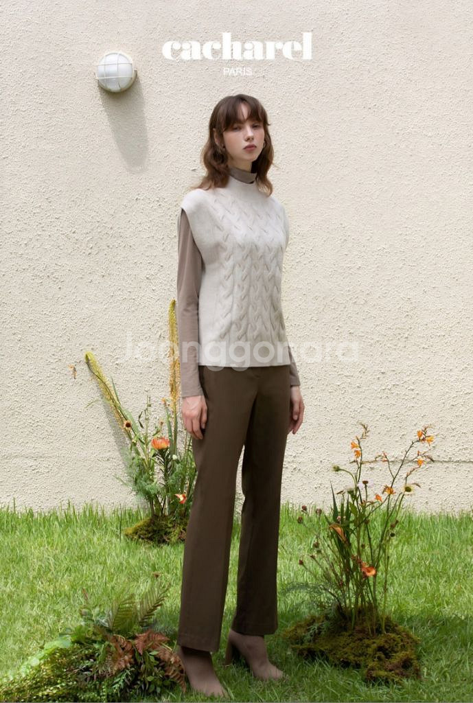 (택포) 까사렐 24FW 하프넥 니트 조끼 오트밀--2