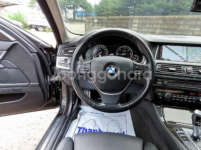 @16년식 5시리즈(6세대) 520d xDrive 럭--6