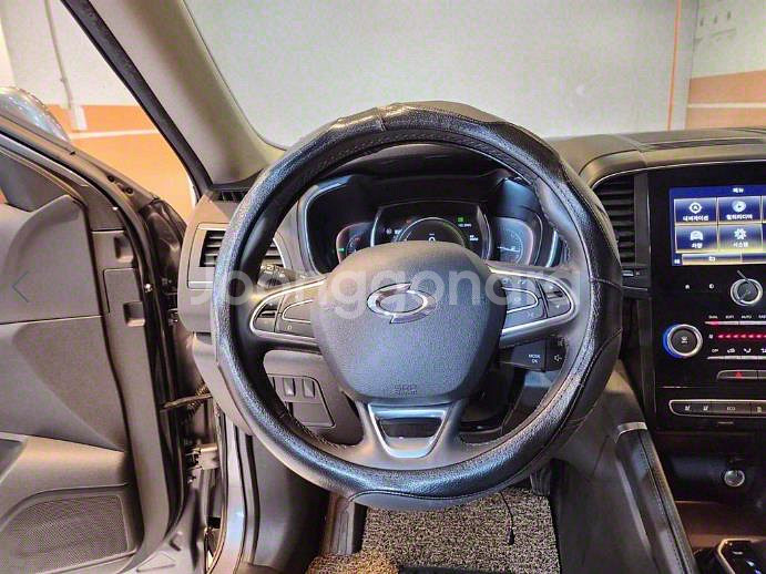 @17년식 QM6 2.0 dCi 4WD RE 시그니처--8