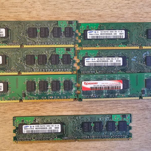 ddr2 1g 6개, ddr2 512m 1개