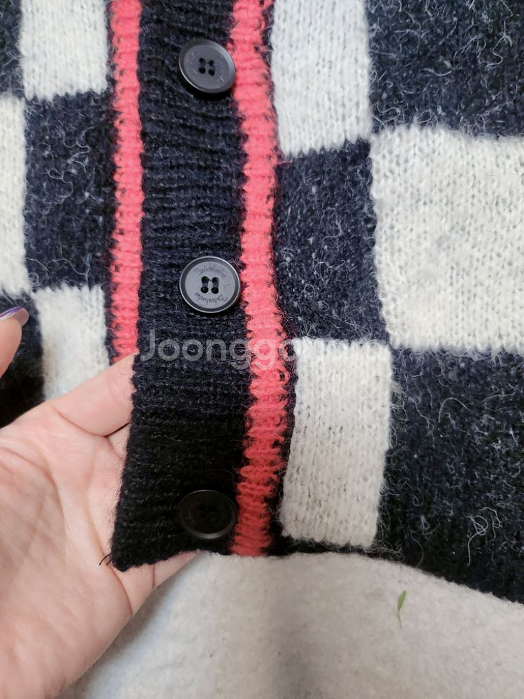 유명인스타 베베베베 포근체크가디건--4