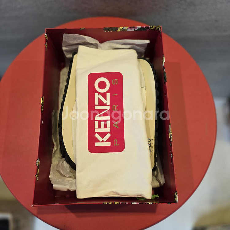 KENZO SMILE RUN. 스니커즈 리테일 92만!--8