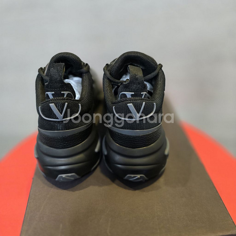 VALENTINO 발렌티노 코리아 정식수입.--8