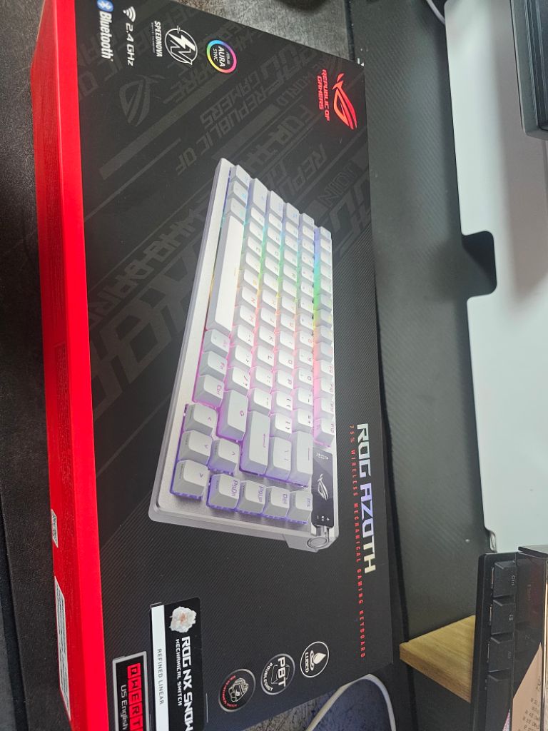 ASUS ROG AZOTH WHITE PBT 스노우축