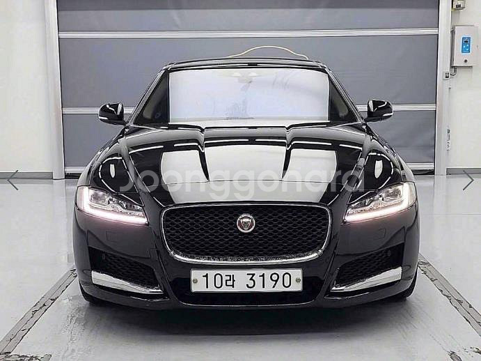 @18년식 XF(2세대) 2.0 20d AWD 포트폴--1