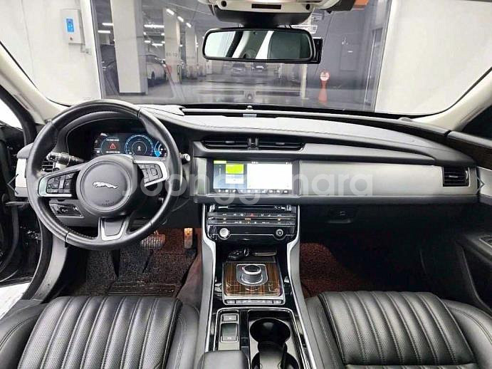 @18년식 XF(2세대) 2.0 20d AWD 포트폴--6