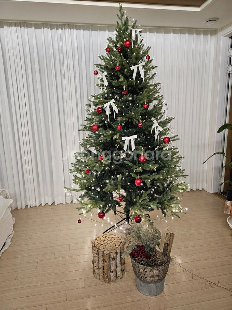 크리스마스 트리 2.1m 팔아요--1