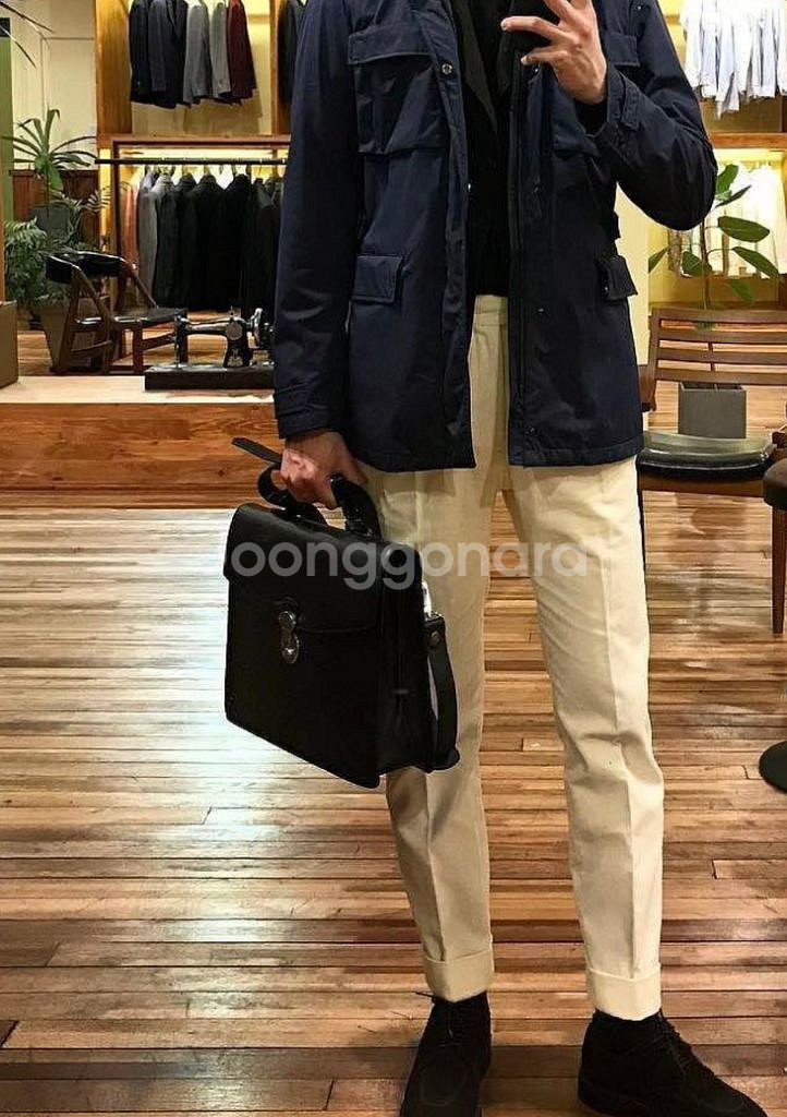 에스쿠에로 브리프케이스 C2 블랙 팝니다--4