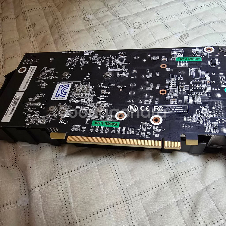 이엠텍 HV 지포스 GTX750 팝니다.--1