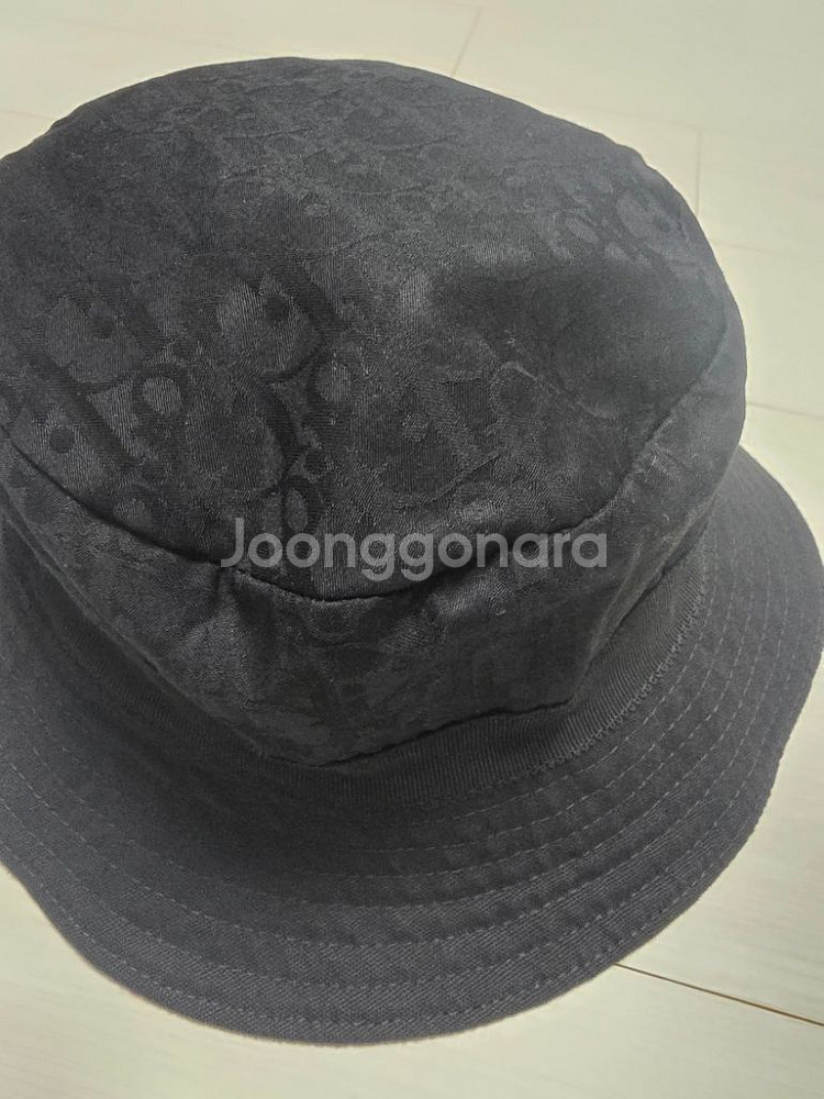 디올 케니샤프 콜라보 버킷햇--4