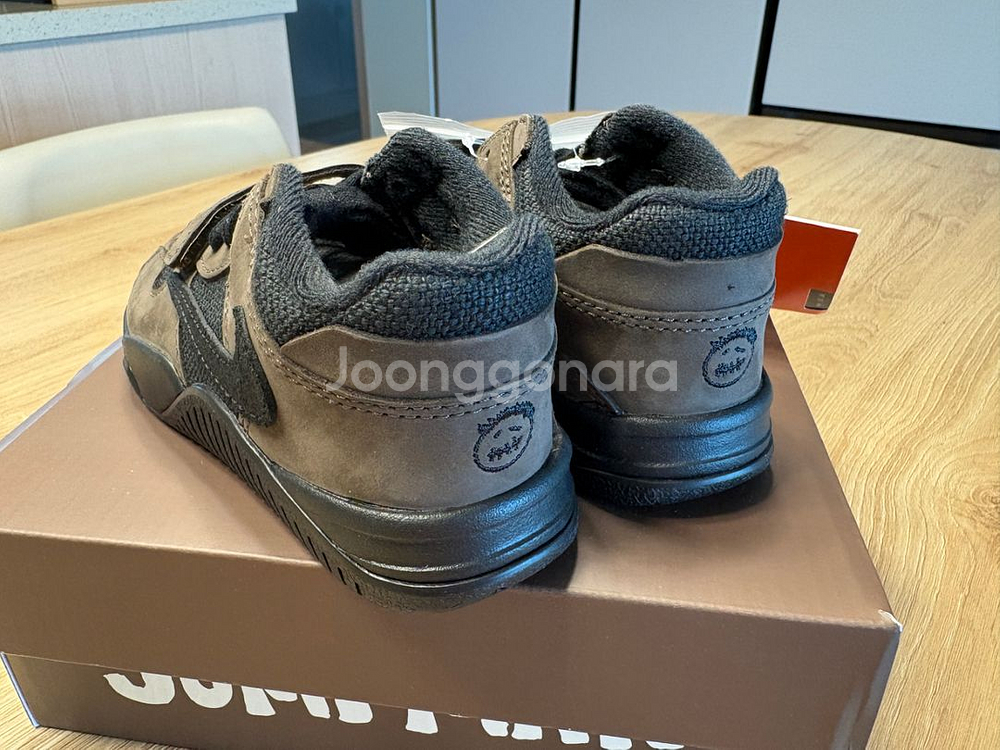 조던 x 트래비스 스캇 점프맨 잭 (사이즈 160)--2