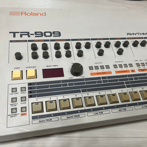 [로랜드] Roland TR-909 빈티지 드럼머신