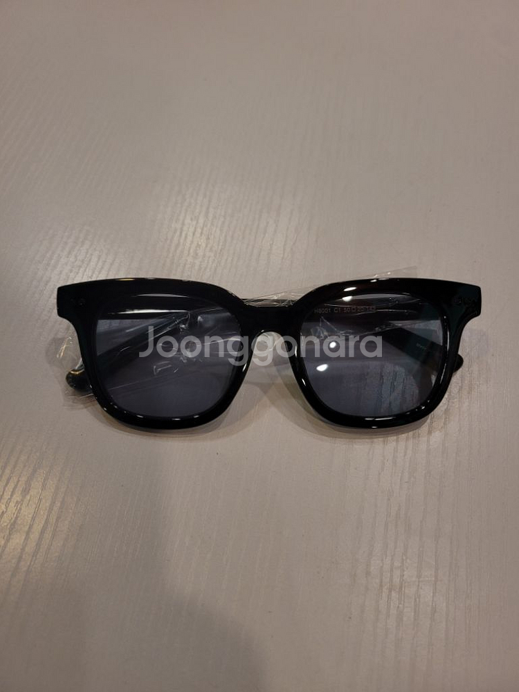 지디 블랙 틴트 선글라스 안경 젠틀몬스터 사우스사이드--5