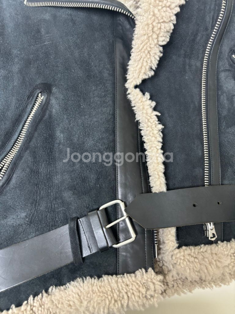 아크네스튜디오 버클 무스탕 (velocite 무스탕)--2