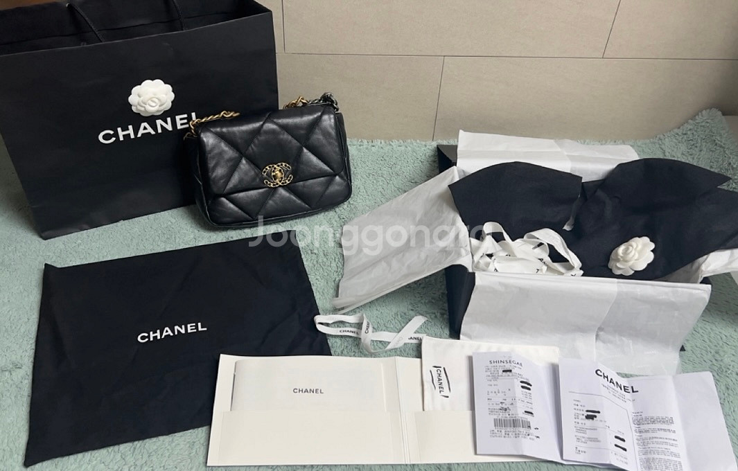 정품)샤넬 19 핸드백 CHANEL 풀박스--3