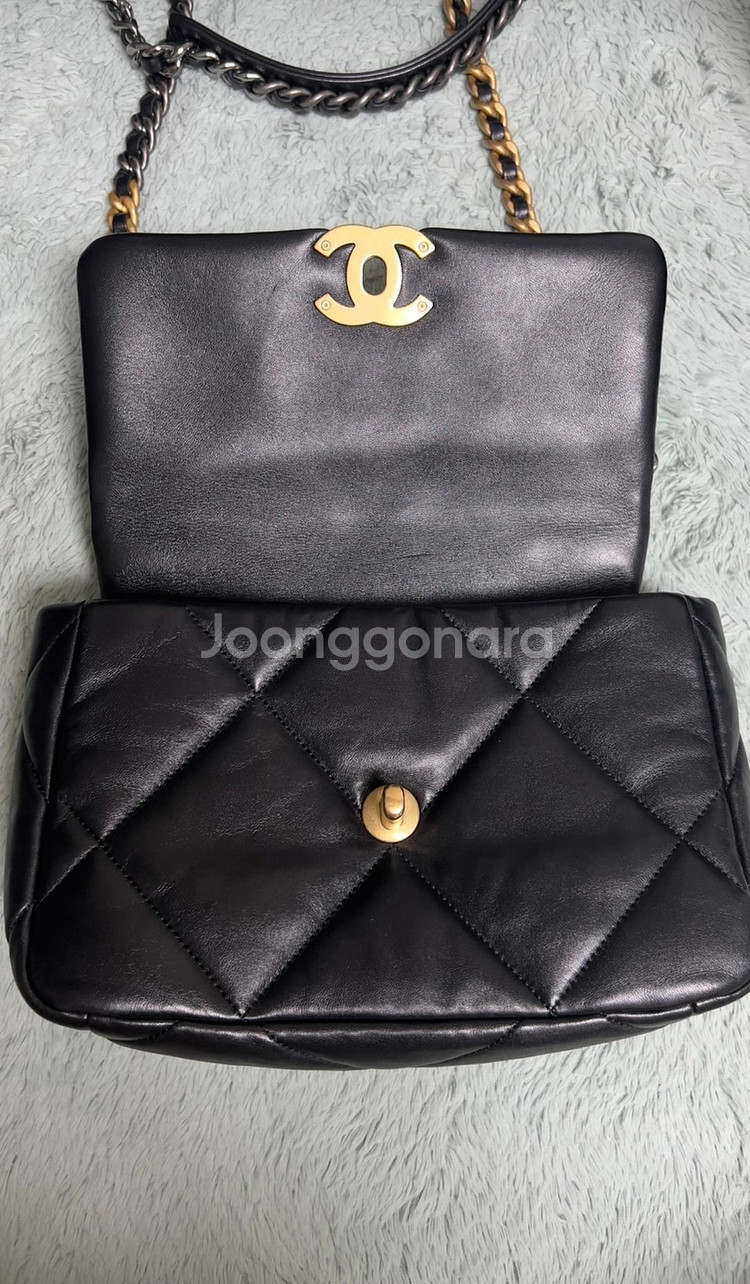정품)샤넬 19 핸드백 CHANEL 풀박스--5