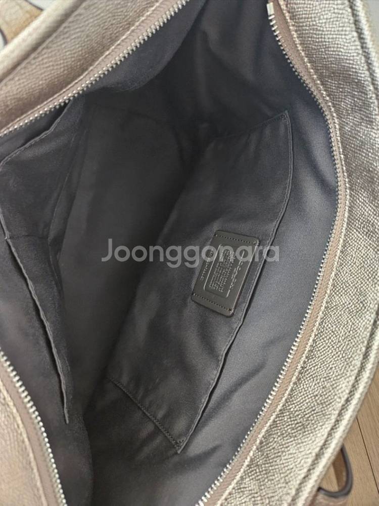 [코치 지퍼 탑 가방]판매합니다.(상태ss급)--2