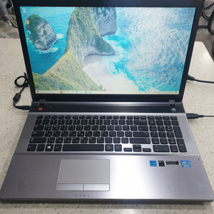 삼성 nt550p7c 17인치 노트북