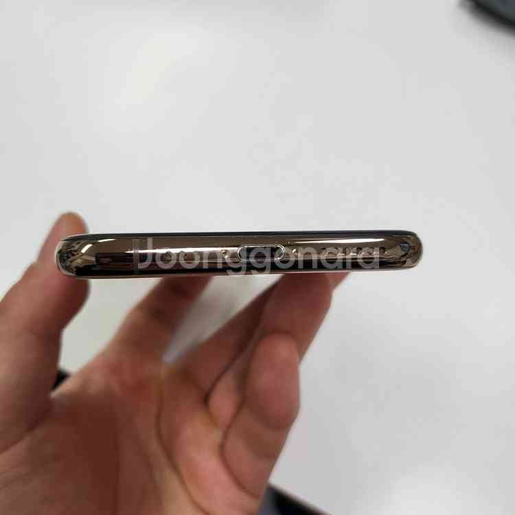 아이폰XS 골드 256GB 팝니다--5