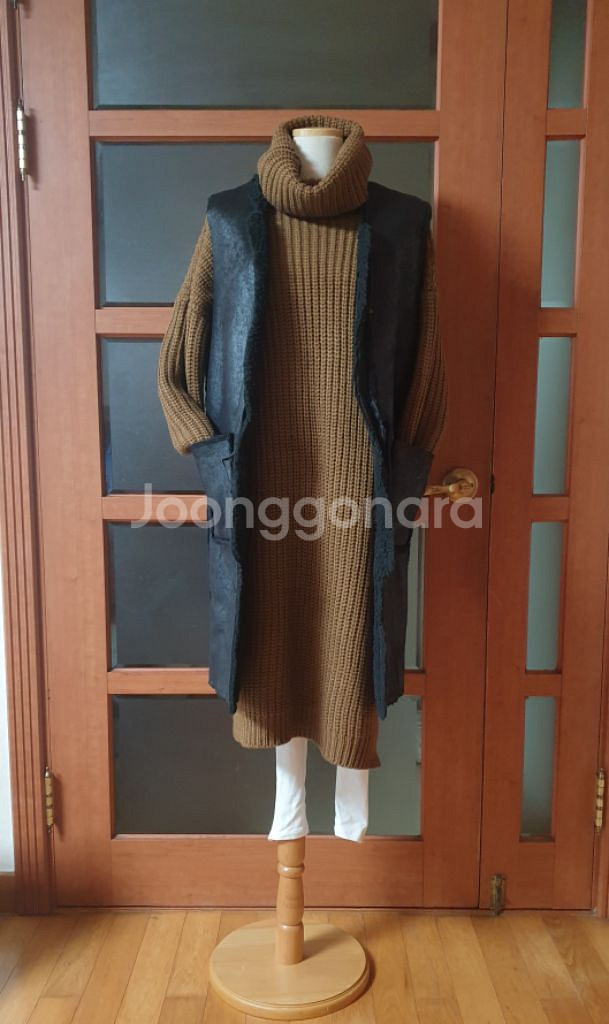 (새제품)볼륨폴라 니트원피스--0