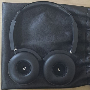 사용감 있는 AKG Y50BT 2.2만에 팝니다