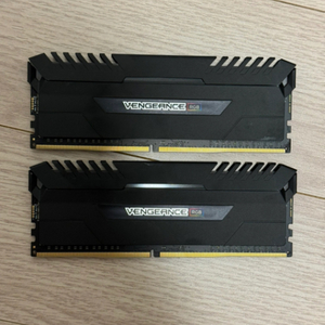 커세어 벤젼스 DDR4 RGB 8GB x 2