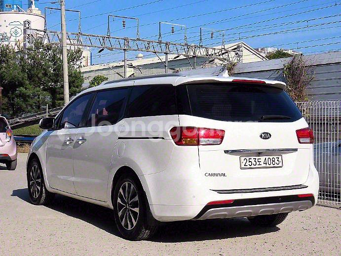 @15년식 올 뉴카니발 9인승 디젤 럭셔리 전국최저가--2