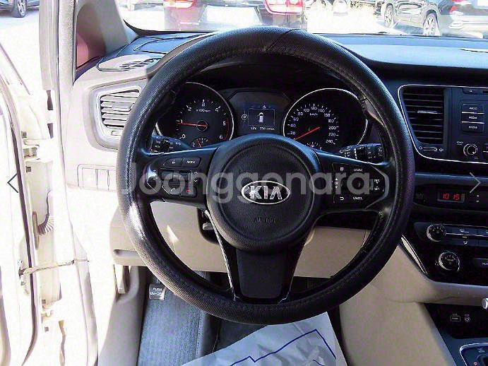 @15년식 올 뉴카니발 9인승 디젤 럭셔리 전국최저가--8