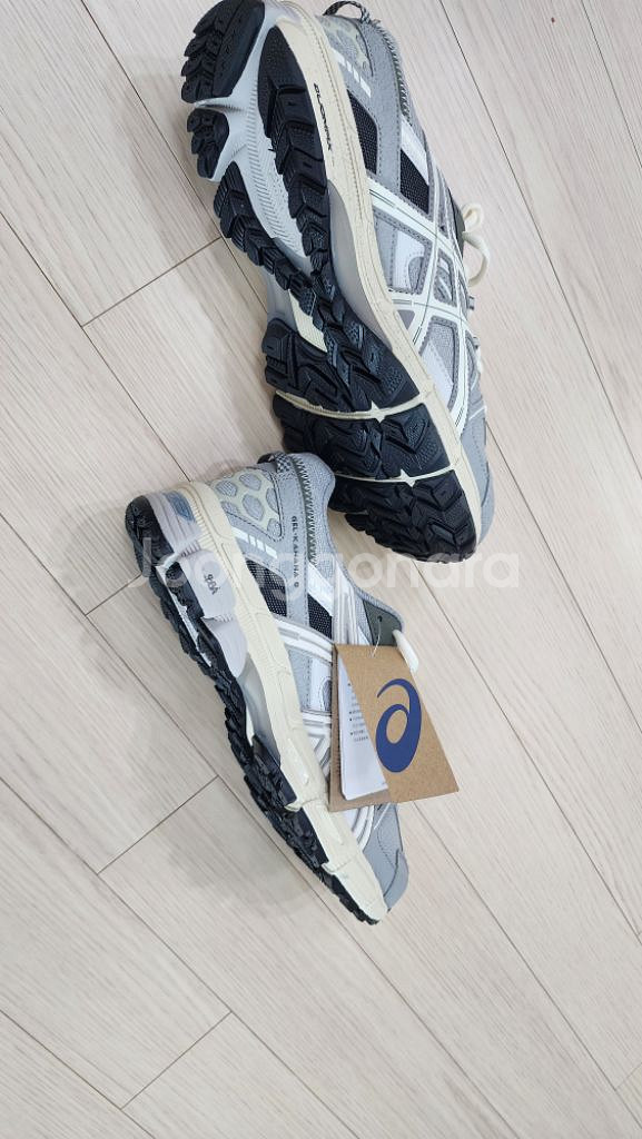 아식스 새상품 사이즈280--6