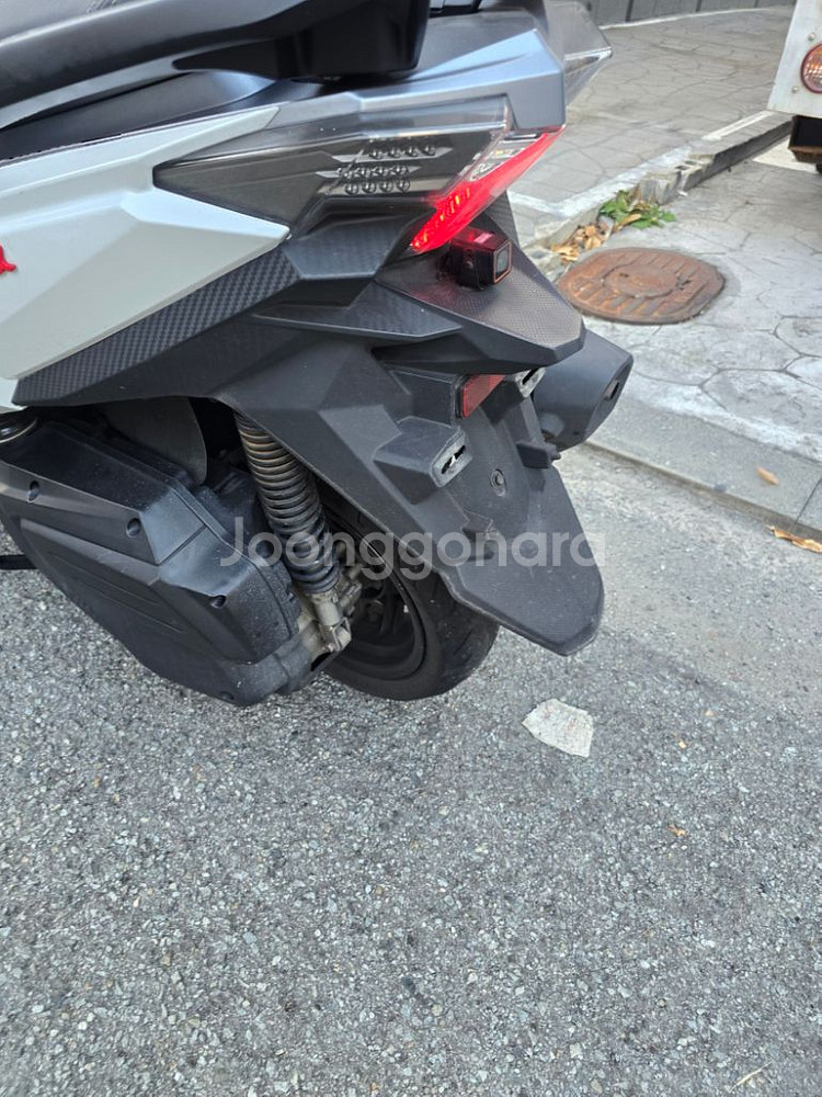 22년 크루심알파 300 판매합니다--6