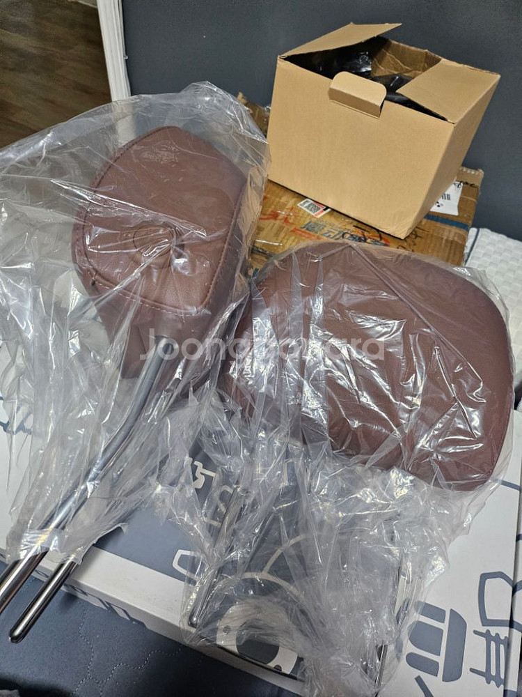 아우디 a6 c8 23년식 핸들, 헤드레스트,스피커커버--6