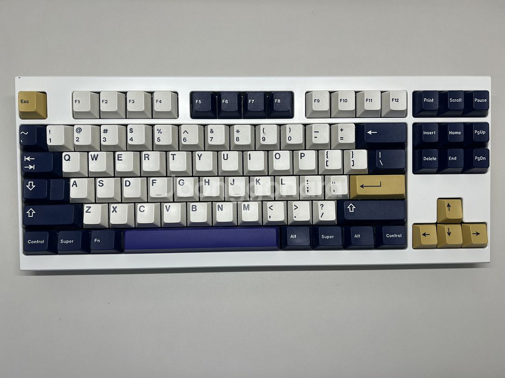 F1-8x Wk 화이트(PC하판 포함) 판매합니다--2